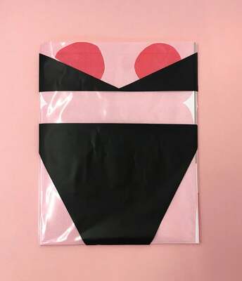 Bikini Girls / Isabelle Schipper