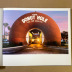 Gas and Glamour: Roadside Architecture in Los Angeles  / Ashok Sinha