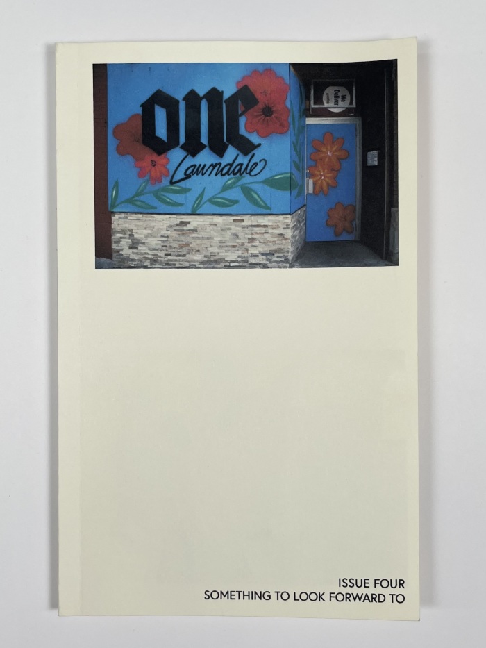 Sixty en Español, Português, y Inglés / Sixty Inches From Center